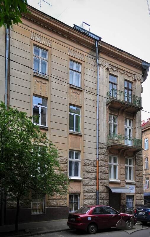 Вул. Левинського, 1. Бічний (північний) фасад