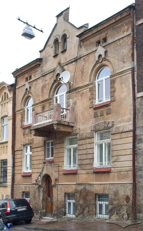 Вул. Вишенського, 9. Головний фасад