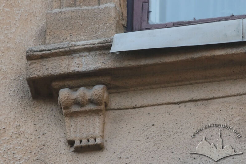 41-05-02--07-picture-9.jpg