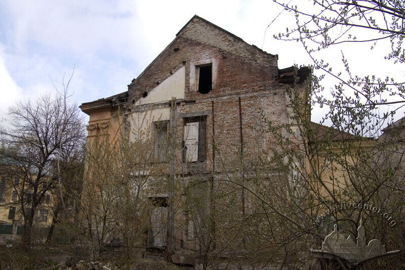 Пл. Галицька, 10. Вигляд з заходу