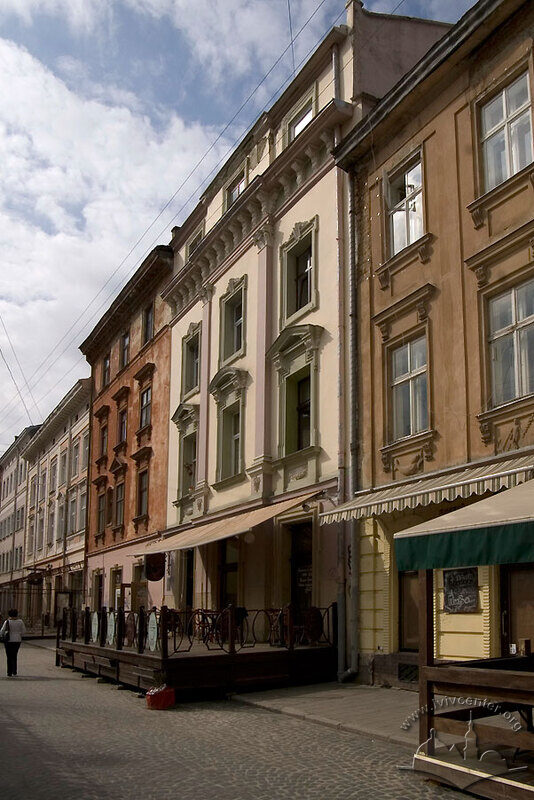 Вул. Краківська, 9. Будинок в забудові вул. Краківської