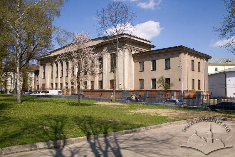 Вул. Професорська, 1. Загальний вигляд з південного заходу