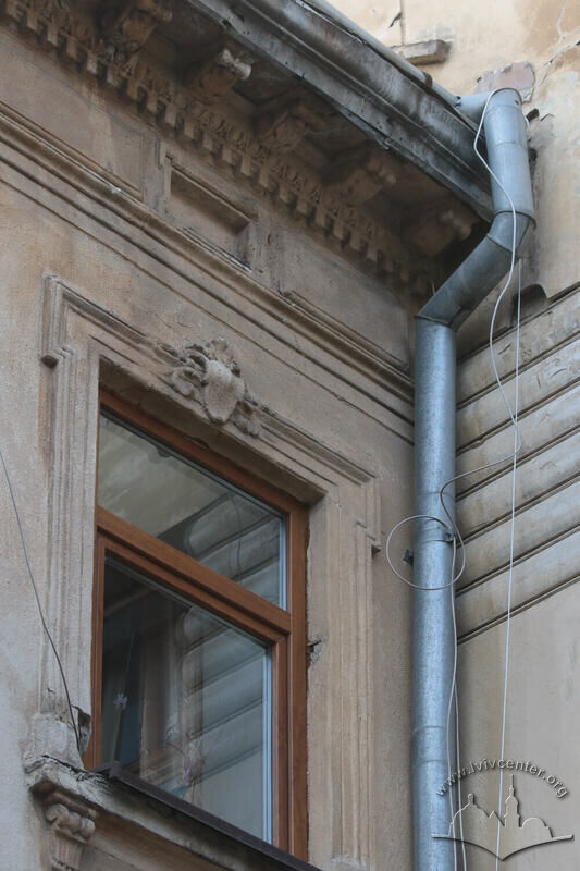41-05-02--07-picture-8.jpg