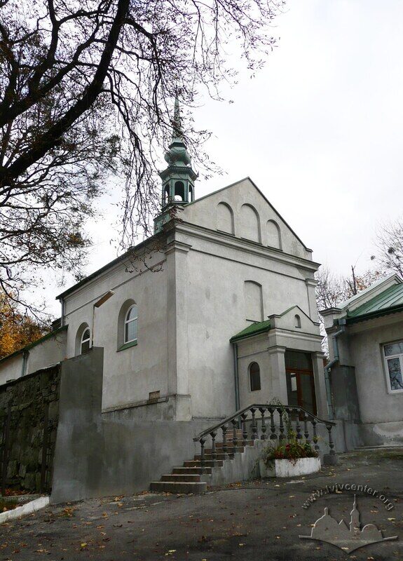 Вул. Довбуша, 24. Вигляд колишнього костелу з північного заходу
