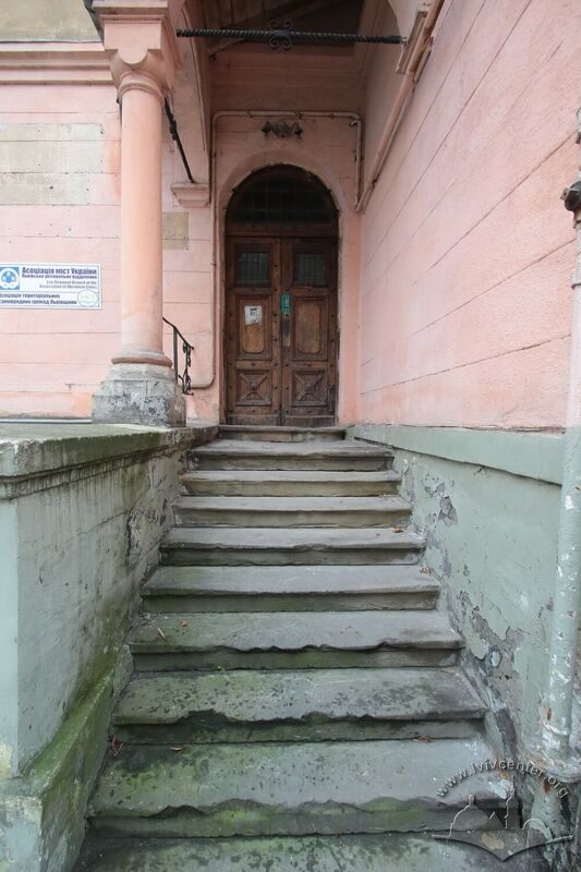 43-03-04--005-picture-3.JPG