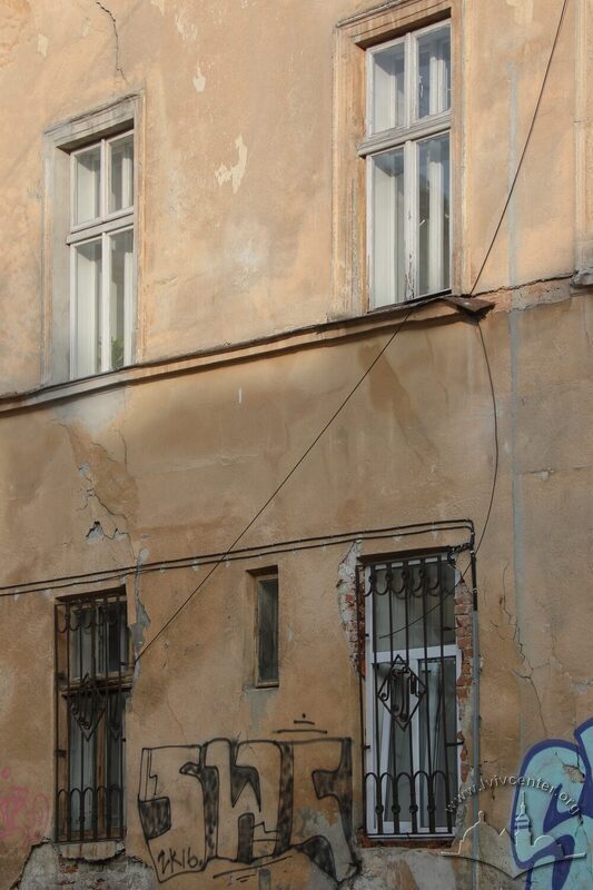 41-05-02--03-picture-7.jpg