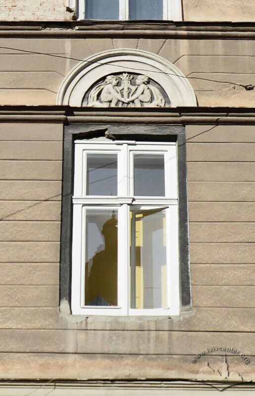 Вул. Краківська, 34. Зразок вікна 2-го поверху