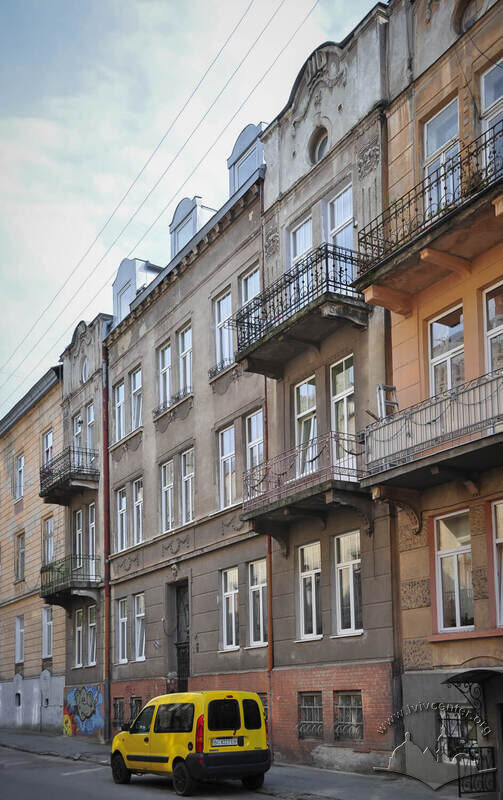 Вул. Левинського, 6. Головний фасад