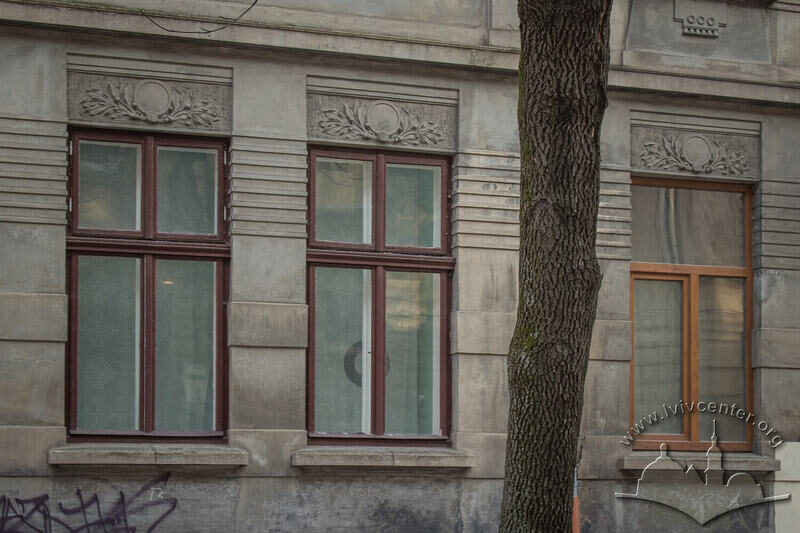 43-03-30--02-picture-5.jpg