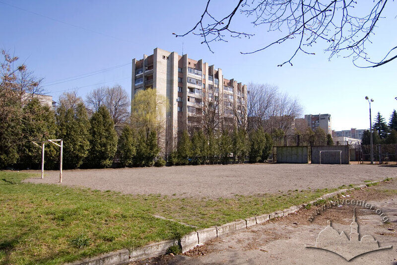 Вул. Патона, 1. Північно-східна частина комплексу