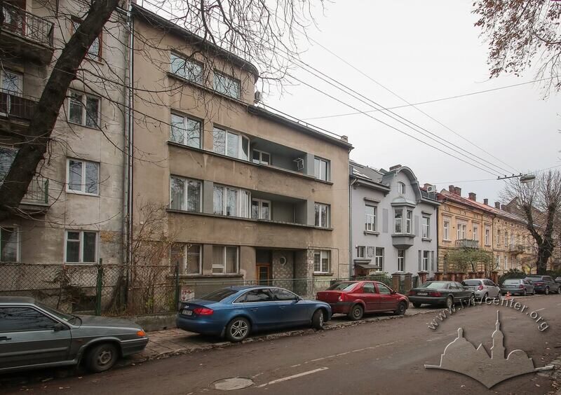 43-03-09--32-picture-3.jpg