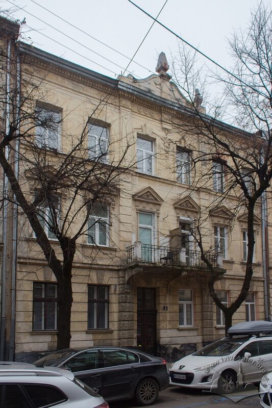 Вул. Дороша, 4. Головний фасад