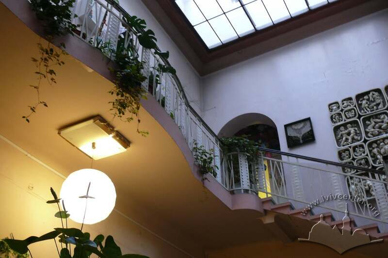 Вул. Личаківська, 99. Сходова клітка