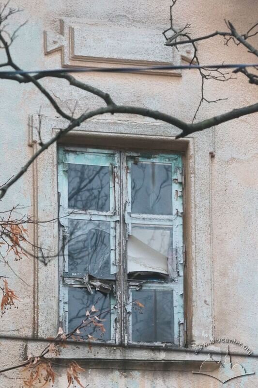 43-03-04--005-picture-9.JPG