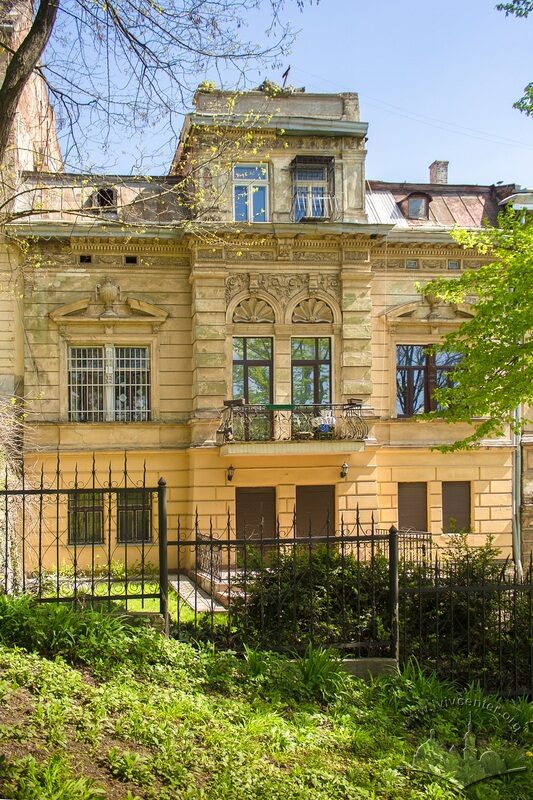 Вул. Винниченка, 28