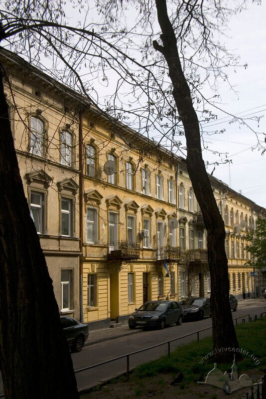 Вул. Кльоновича, будинки № 12, 10, 8, 6