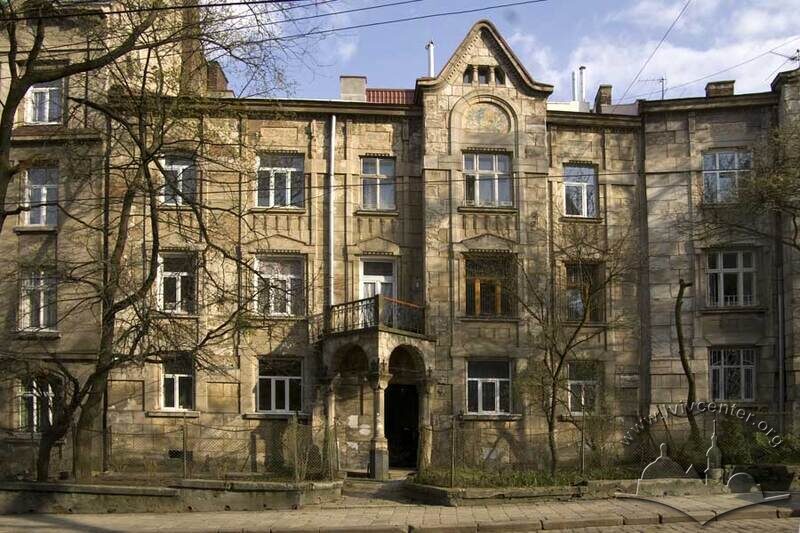 Вул. Котляревського, 17. Головний фасад