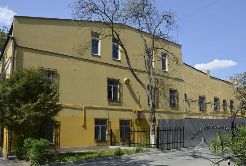 Вул. Пекарська, 61. Східний фасад