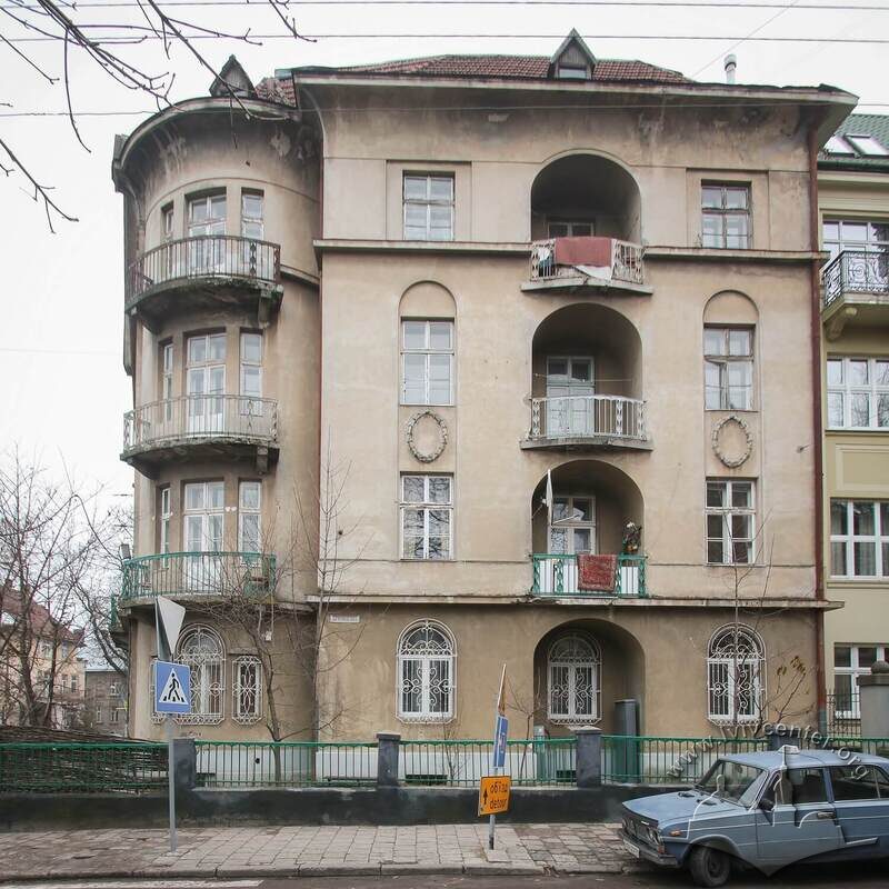 43-03-09--37-picture-3.jpg