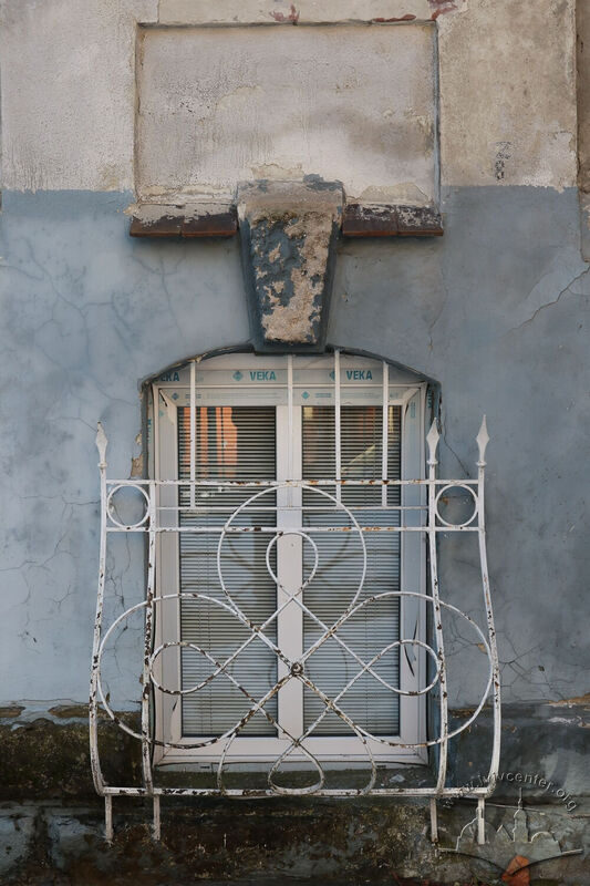 43-03-03--04-picture-10.jpg