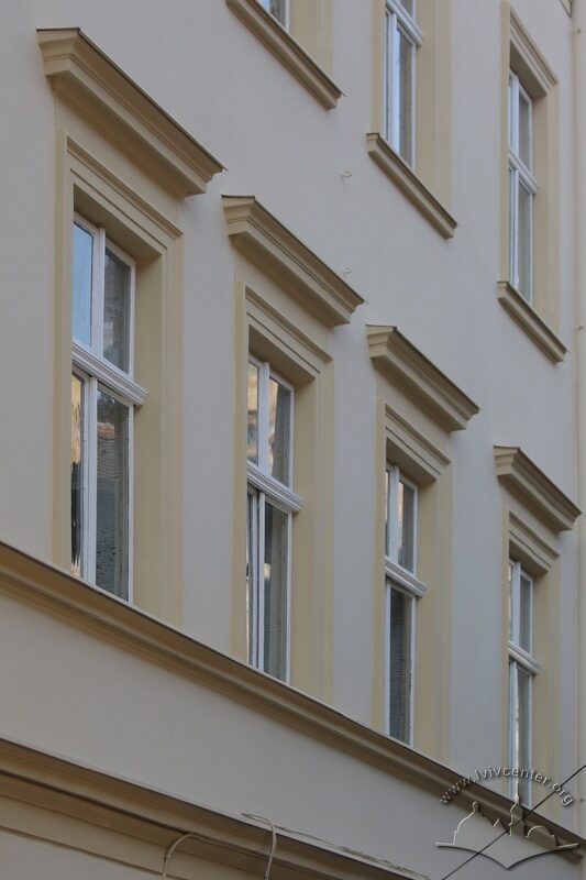 41-05-02--03-picture-5.jpg