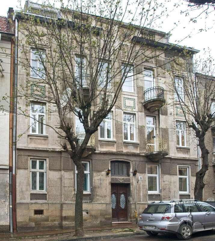 Вул. Вишенського, 15.