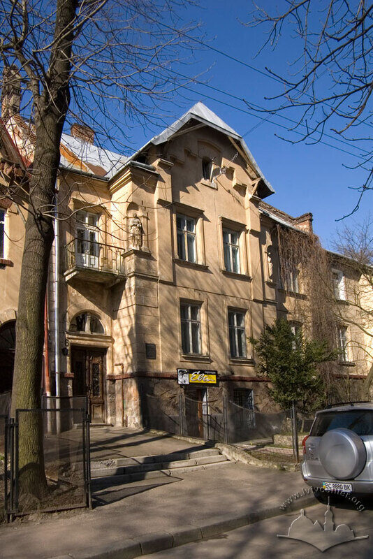 Вул. Кольберга, 6. Вигляд зі сходу