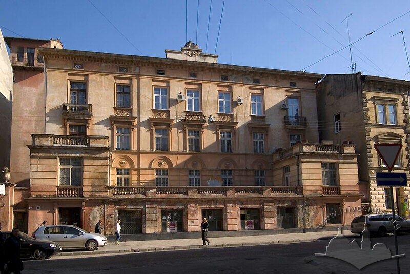 Вул. Пекарська, 13. Головний фасад