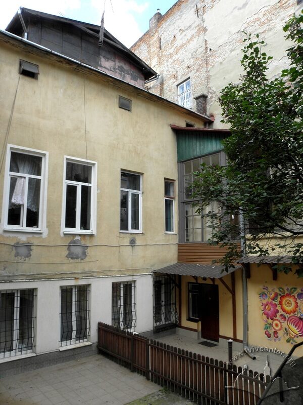 Вул. Винниченка, 28