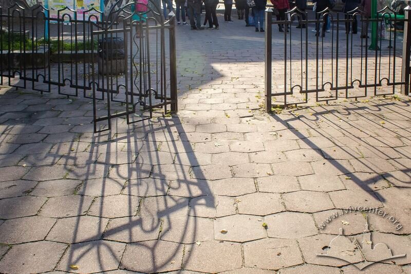 42-04-21--s01-picture-19.jpg