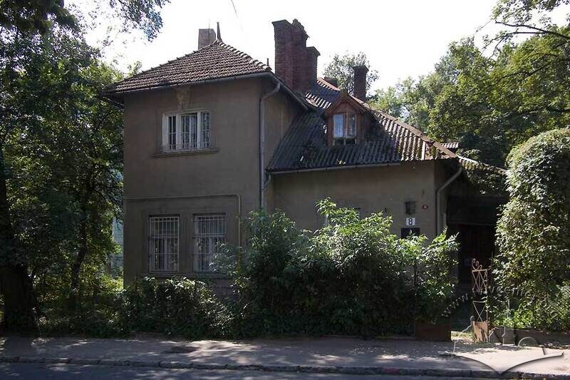 Вул. Горбачевського, 8. Головний фасад вілли