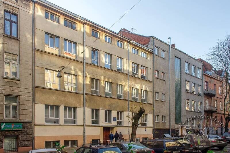 43-03-32--09-picture-1.jpg