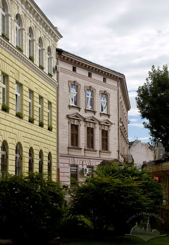 Просп. Шевченка, 11. Вигляд з півночі