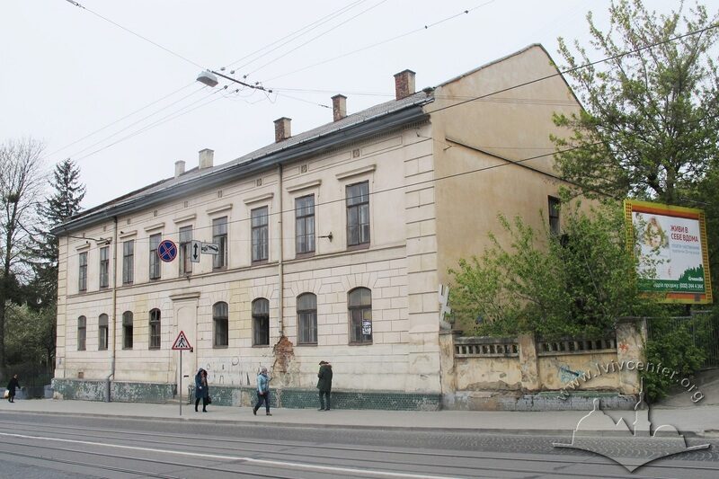 Вул. Личаківська, 37.