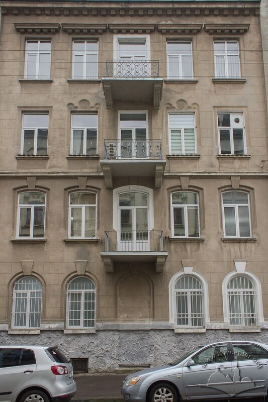 43-03-24--01-picture-3.jpg