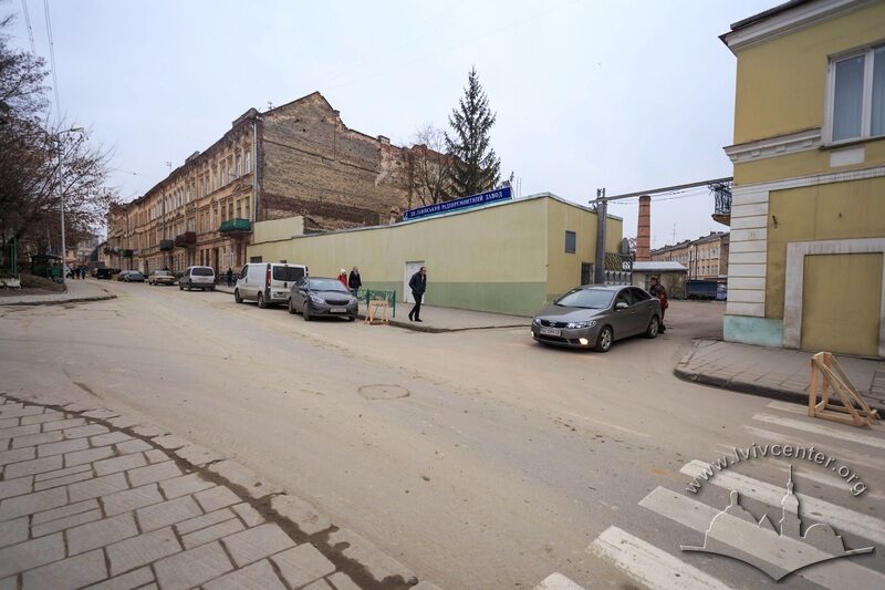Вул. Жовківська, 11. Львівський радіоремонтний завод, раніше тут розміщувалося виробництво машин Фердинанда Пітча