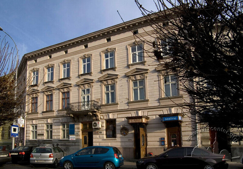 Просп. Шевченка, 11. Головний фасад