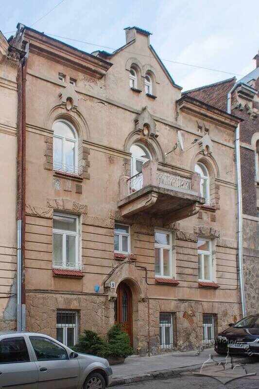 Вул. Вишенського, 9. Головний фасад