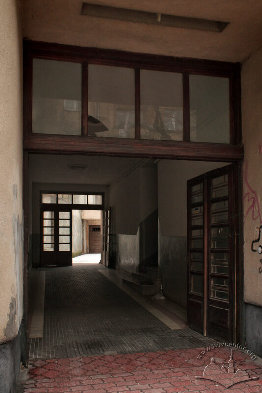 43-06-11--26-picture-10.jpg