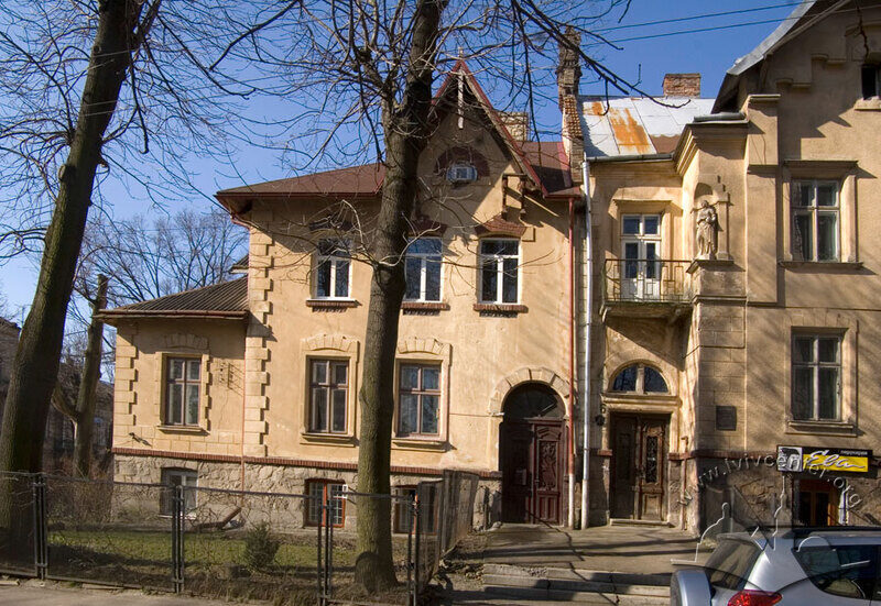 Вул. Кольберга, 8. Вид на головний фасад