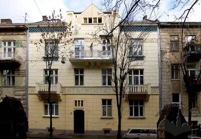 Вул. Богуна, 7 – житловий будинок