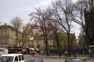Пл. Галицька, 10 – Бібліотекa ЛНУ ім. Франка, кoл. Палац Бесядецьких