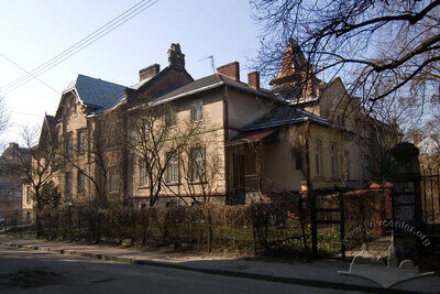 Вул. Кольберга, 4 – житловий будинок