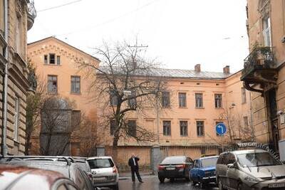 Вул. Каліча Гора, 5 – покинутий будинок