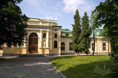 Вул. Самчука, 14 – корпус кафедри фізичної культури НУ "Львівська Політехніка" (колишній Палац мистецтв)