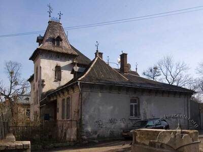 Вул. Вербицького, 4 – житловий будинок (колишня вілла)