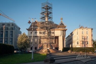 Пл. Міцкевича – пам'ятник Адамові Міцкевичу