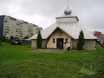 Prosp. Chervonoi Kalyny, 89 – St. Volodymyr Church