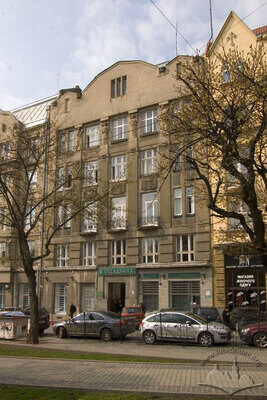 Ul. Walowa, 9 – budynek mieszkalny