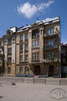 Вул. Генерала Чупринки, 4 – житловий будинок